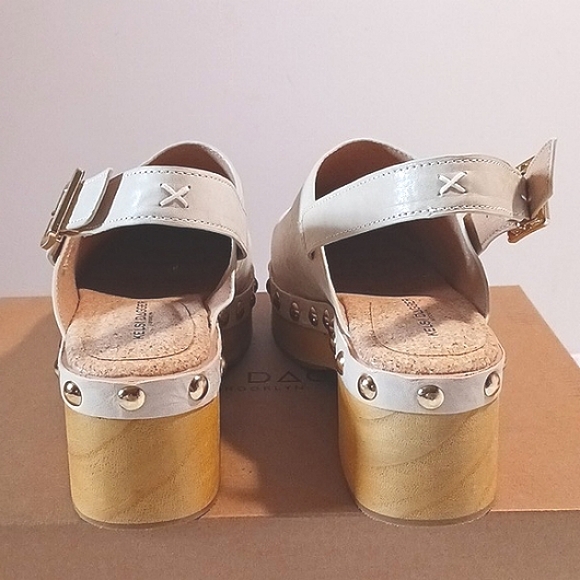 Stunning!  Kelsi Dagger Brooklyn Studded Clogs 9.5 ⚜️ Gorgeous! 👑 - Picture 5 of 12